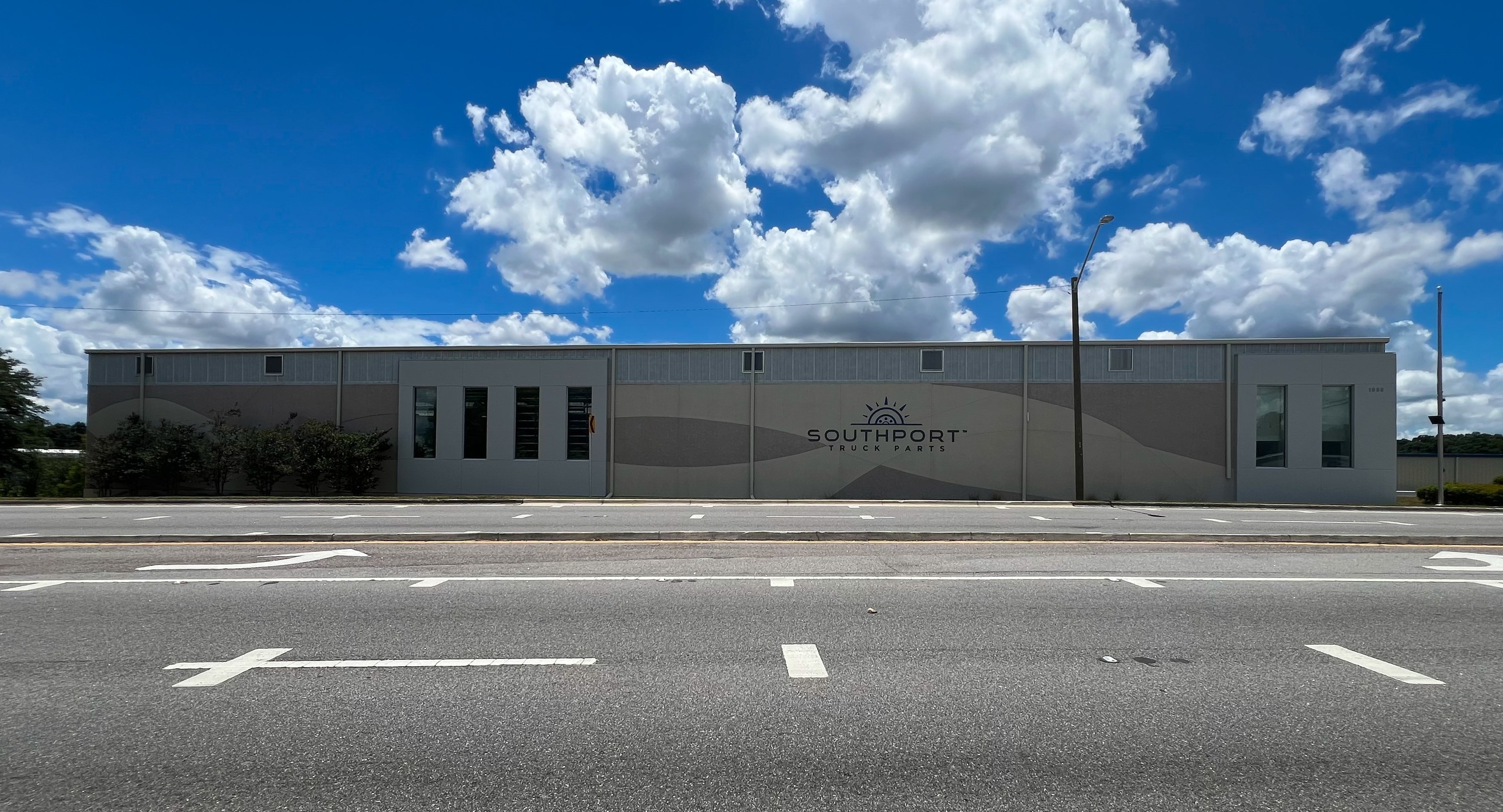Go to southporttruck.com (--hours-lakeland-parts subpage)